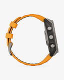 Garmin Fenix ​​8 AMOLED Saphir 47 mm Titan Silber Orange Armband