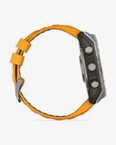 Garmin Fenix ​​8 AMOLED Saphir 51 mm Titan Silber Orange Armband