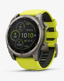 Garmin Fenix ​​8 Sapphire Solar 51 mm Titangrau Gelbes Armband