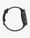 Garmin Forerunner 970 dunkelgrau schwarzes Armband
